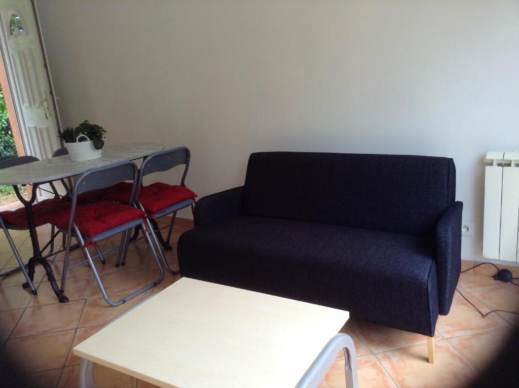 Appartement d'une chambre avec terrasse amenagee a Le Muy photo 2