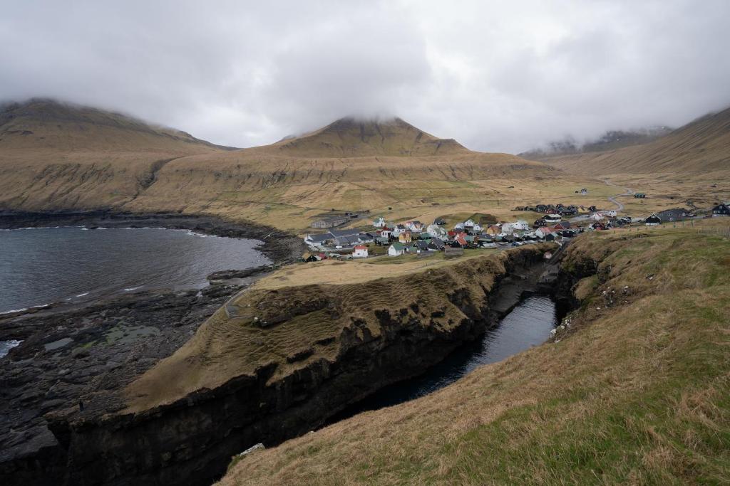 4 BR House / Scenic Village / Nature / Hiking photo 3