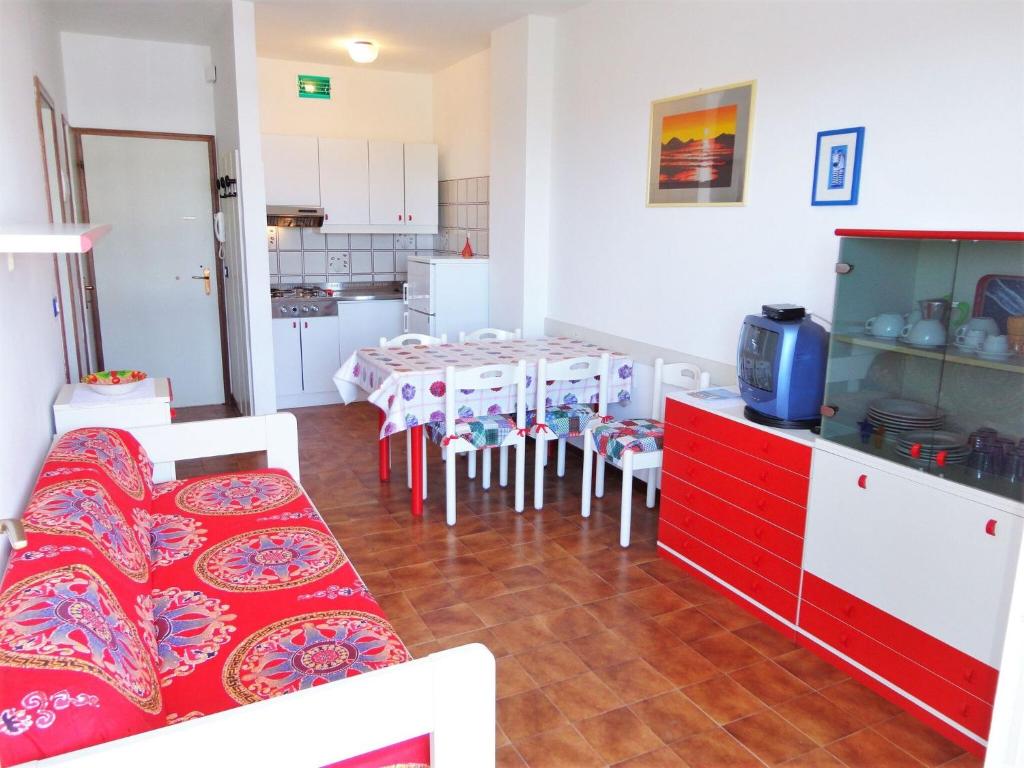 Appealing holiday home in Porto Santa Margherita with pool photo 2