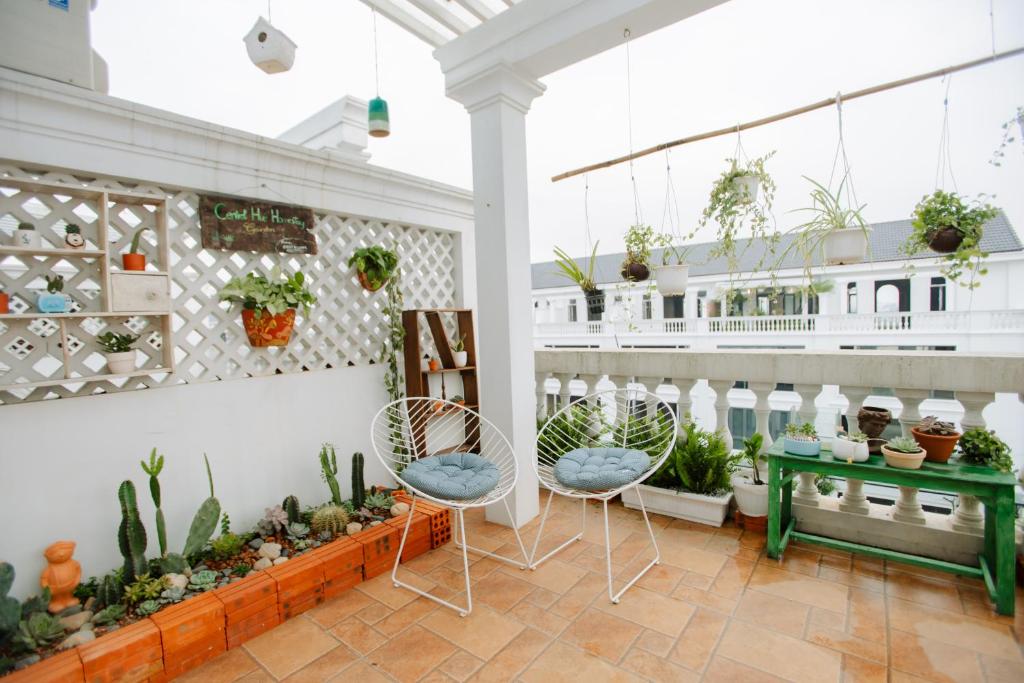 Central Wall Hue homestay