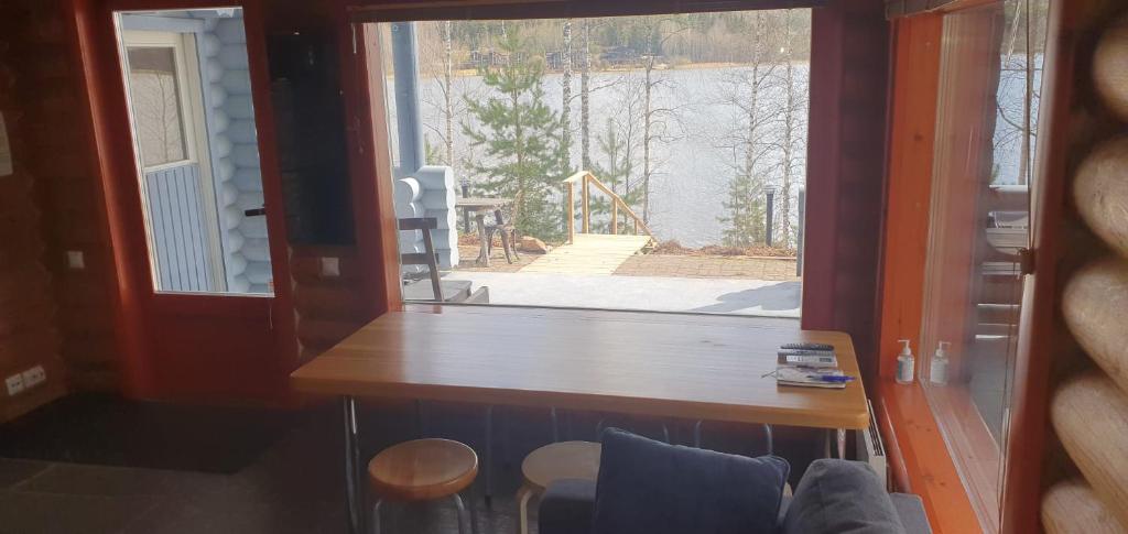 Järvenrantamökki Himoksella poreammeella photo 3