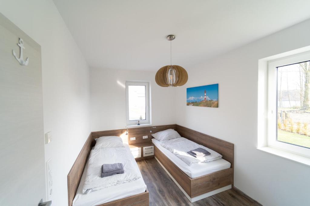 Haus am See mit Sauna und Kamin photo 1