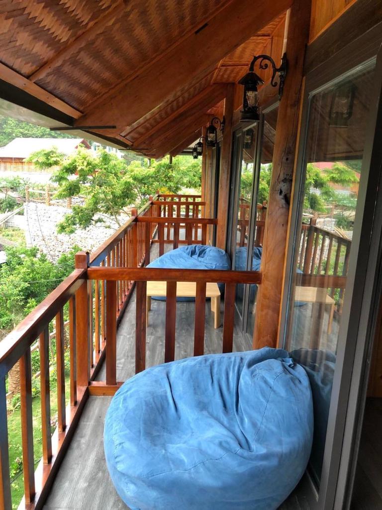 DONG VAN CLIFFSIDE HOUSE