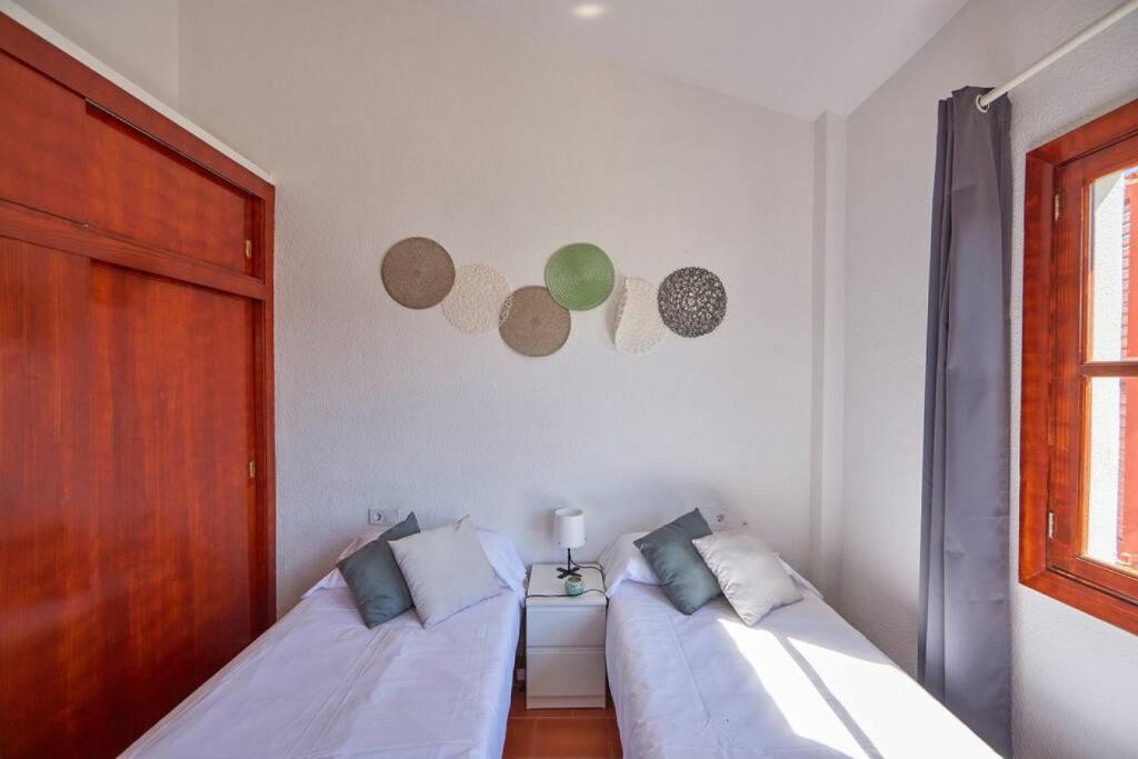 Nura Houses Duplex Magaluf 4 photo 1