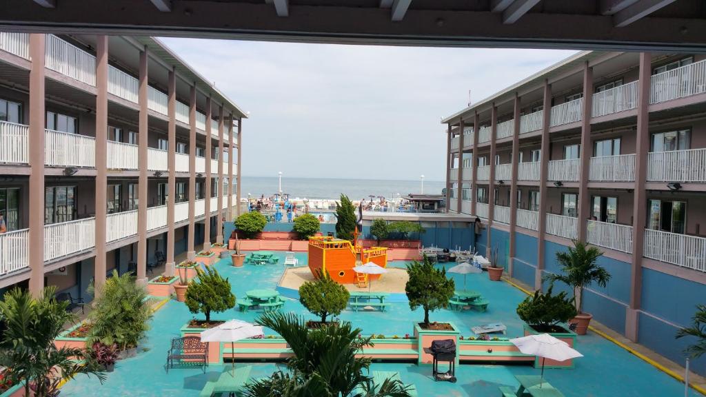 Flagship Oceanfront Hotel image