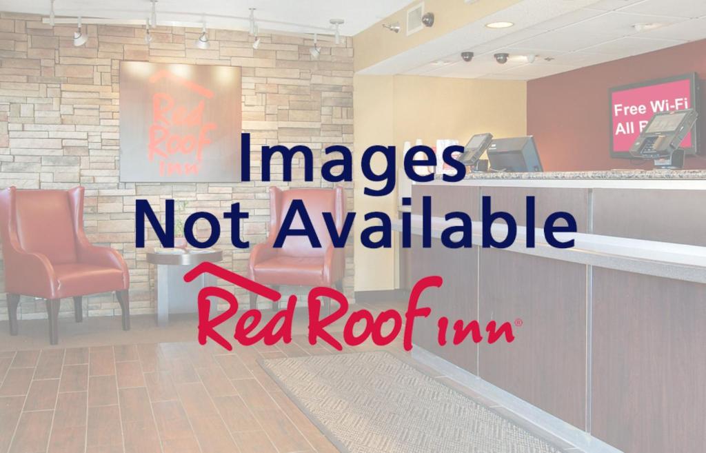 Red Roof Inn Pittsburgh - McKnight Rd image