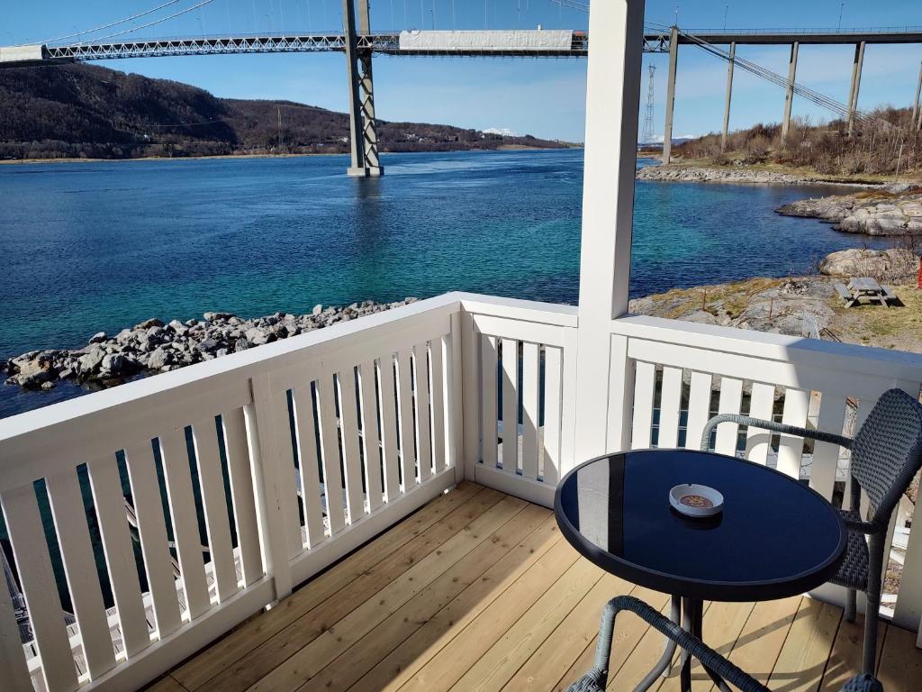 Tjeldsundbrua Overnatting - Sjøhus1 photo 4