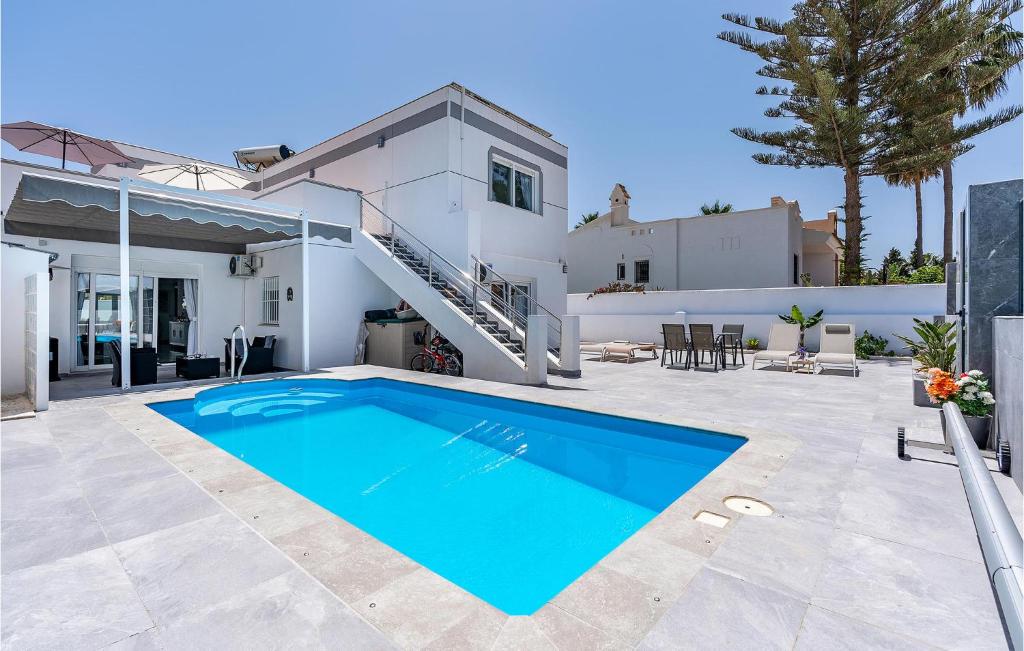Amazing Apartment In Roquetas De Mar With Wifi, Swimming Pool And Outdoor Swimming Pool