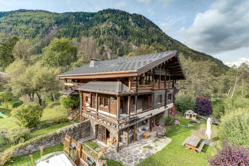 Chalet Heron photo 1