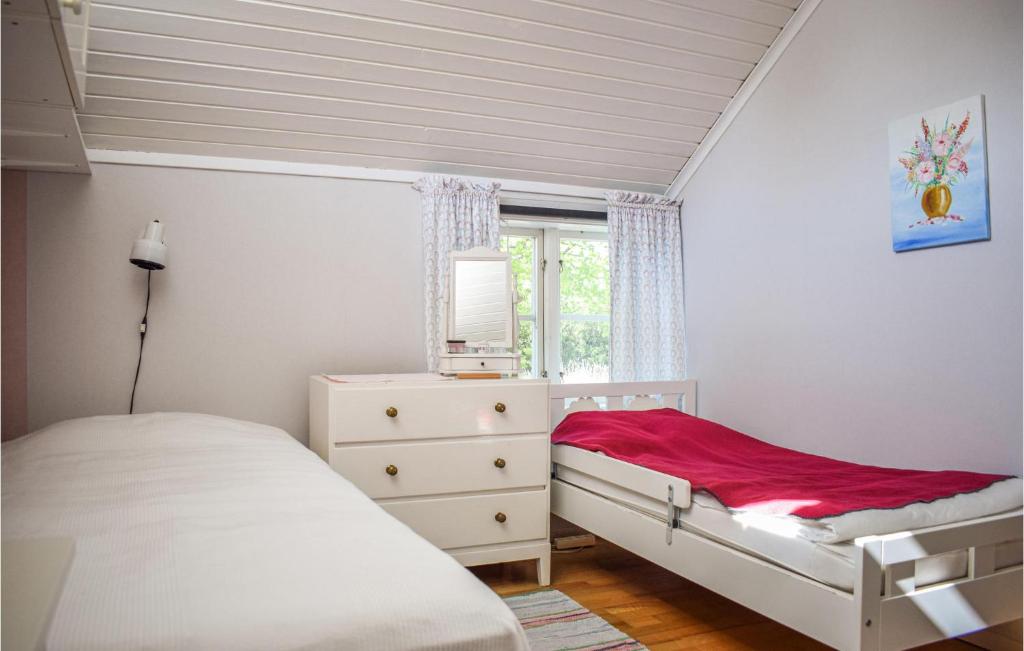 Nice Home In Kpingsvik With 1 Bedrooms photo 2
