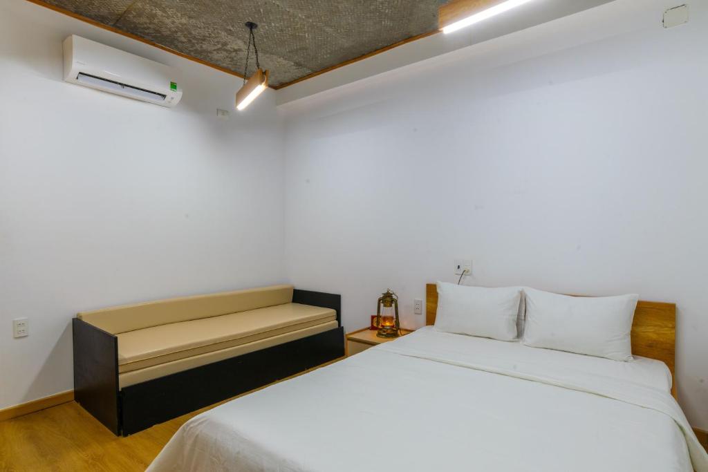 KenKeSu- 2 adjacent floors -4BRs- 15 mins walk to Dragon Bridge