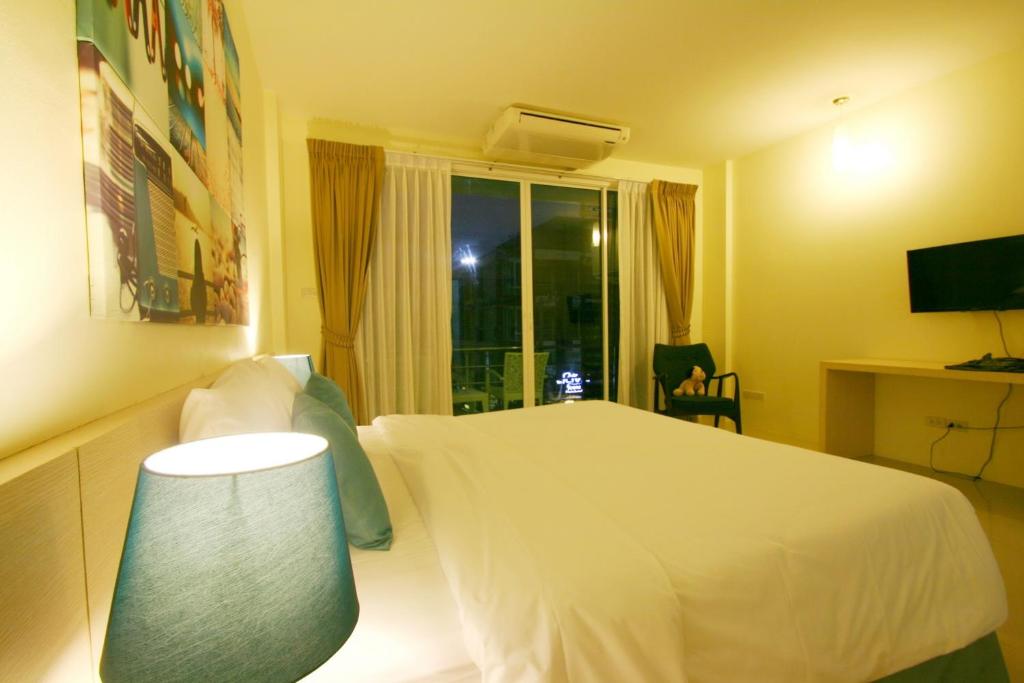 Apo Hotel Room Type - Superior Double Room
