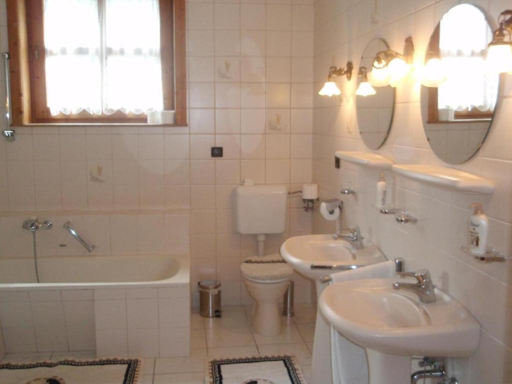 Agas Vendeghaz photo 3