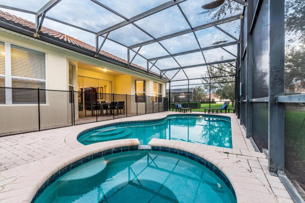 Spacious Home W/private Pool/spa & Free Waterpark! image