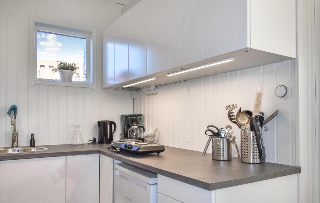 Nice Apartment In Slvesborg With Wifi photo 4