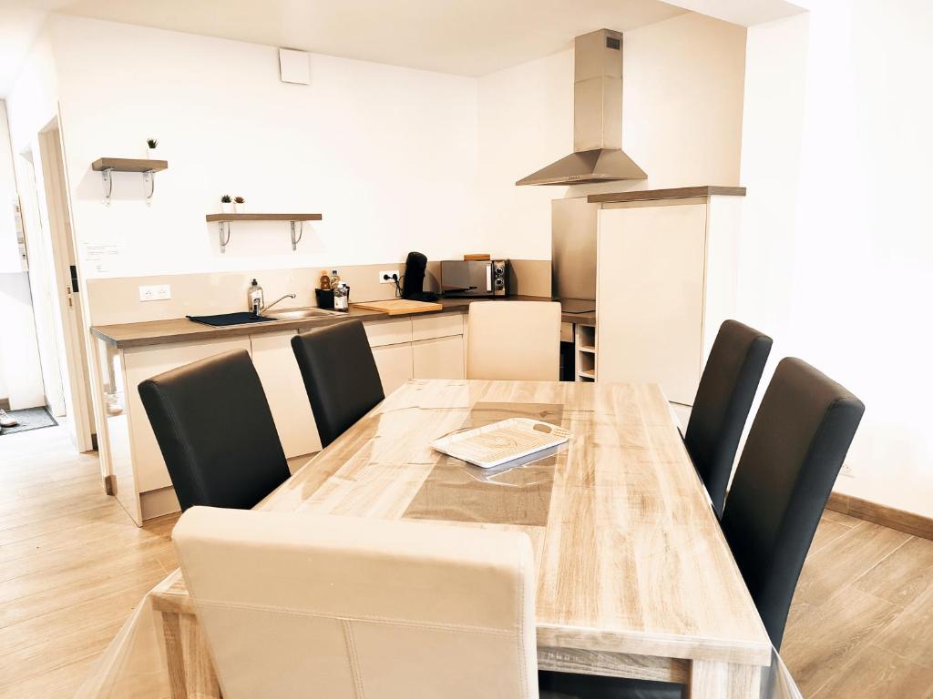 ⁂⁂ LE CHAMOIS Appartement [CLEDICIHOME] / Magnifique vue sur les montagnes / 4 KMs DE GERARDMER ! ⁂⁂ photo 3