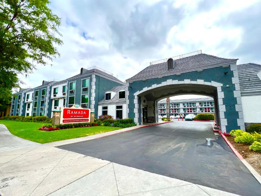 Ramada by Wyndham Anaheim Convention Center image