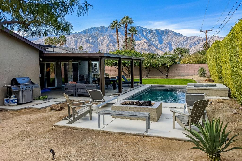 Palm Springs Modern Home Permit# 3972