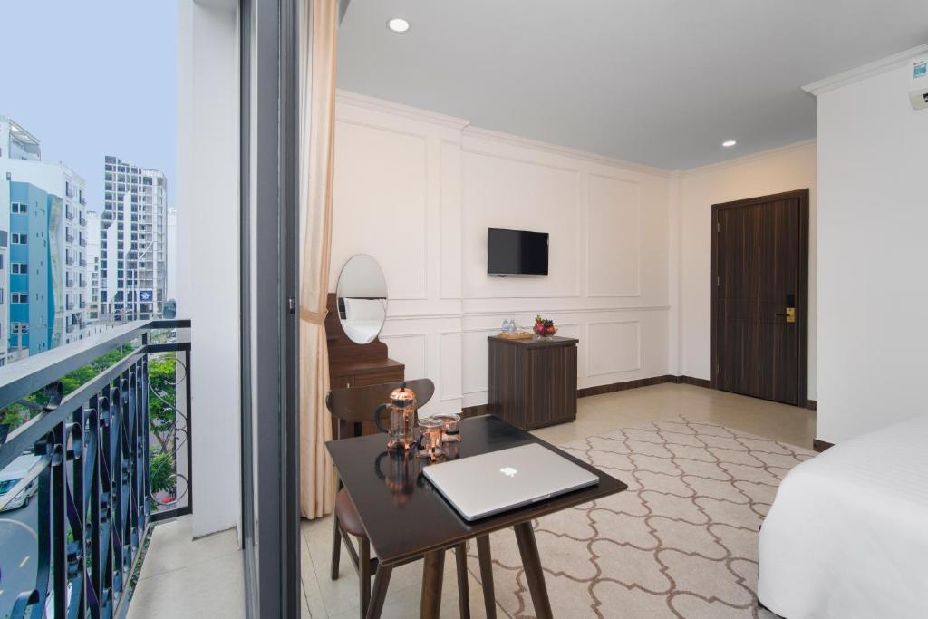 AOA HOTEL & APARTMENT DANANG