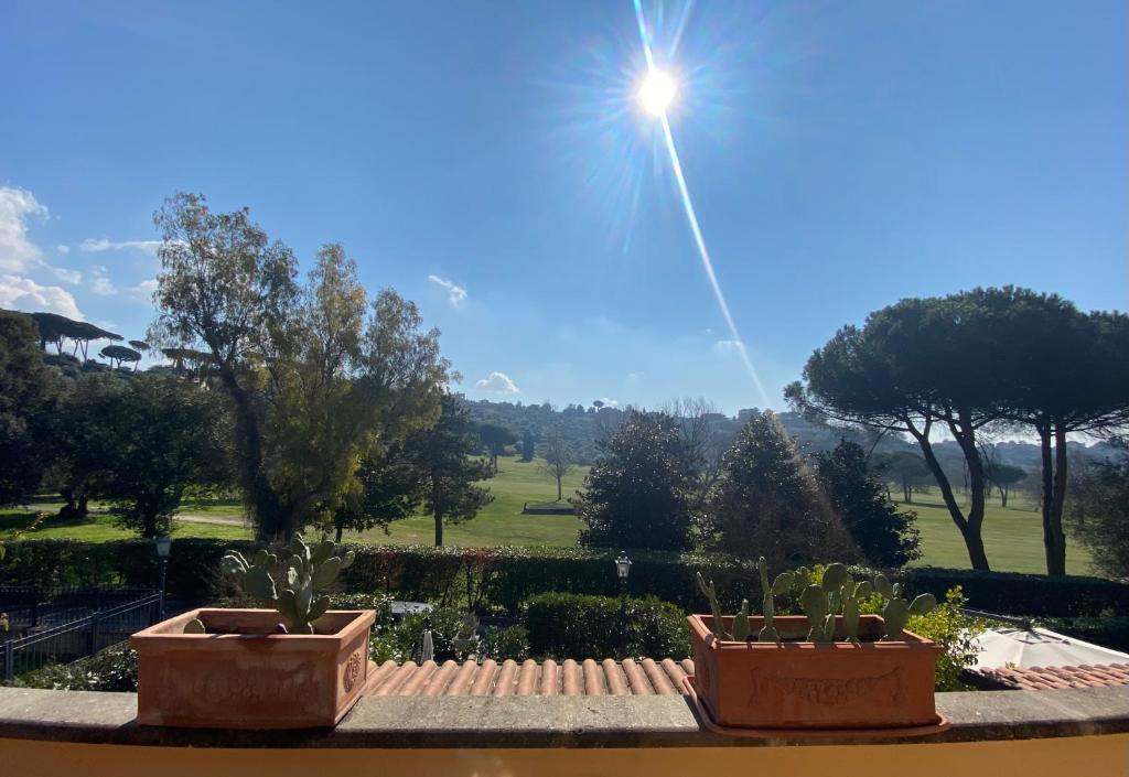 Hole 1 - Cozy place on Castelgandolfo Golf Course photo 2