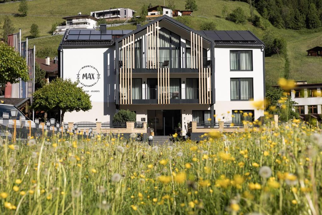 Max Mountain Apartments