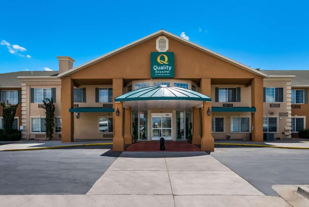 Quality Inn & Suites Airport West image