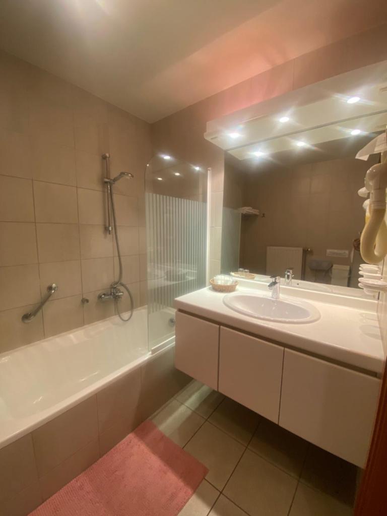 Hotel Gowell Kuur- en Wellness Yolande Buekers photo 2
