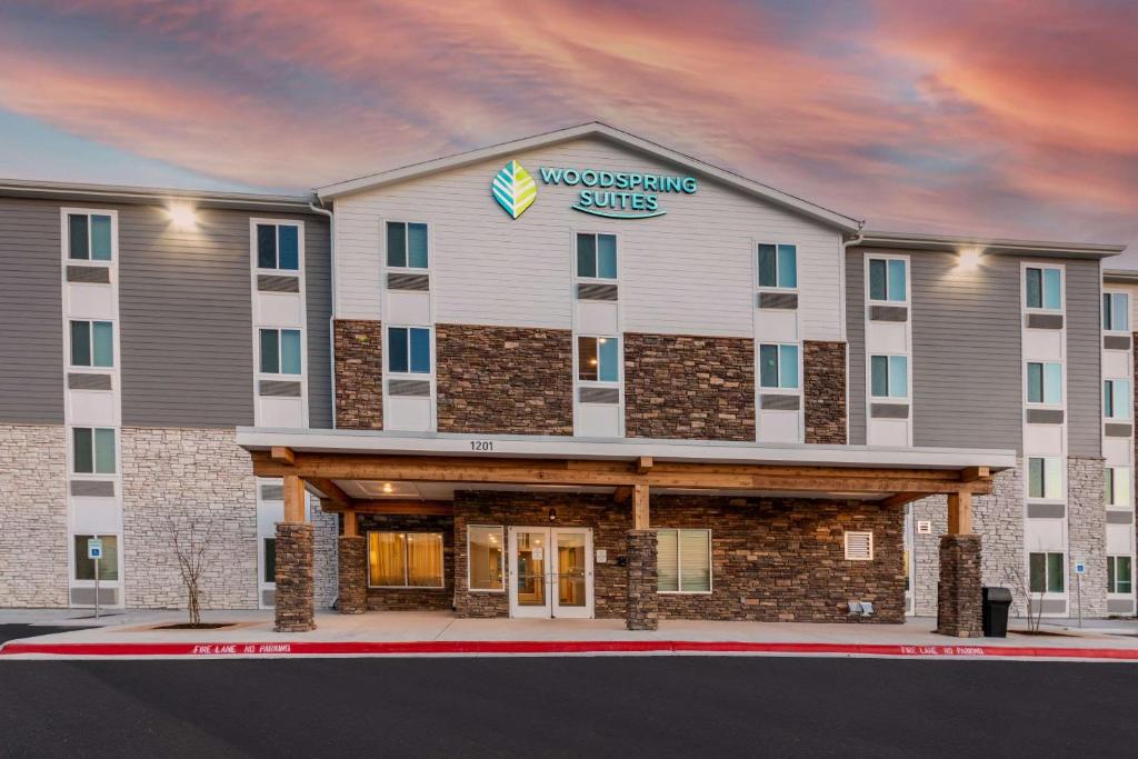 WoodSpring Suites Round Rock-Austin North photo 3