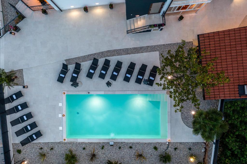 Villa Adriatic, Apartment Enio with swimming pool, panoramic sew view, free parking photo 4