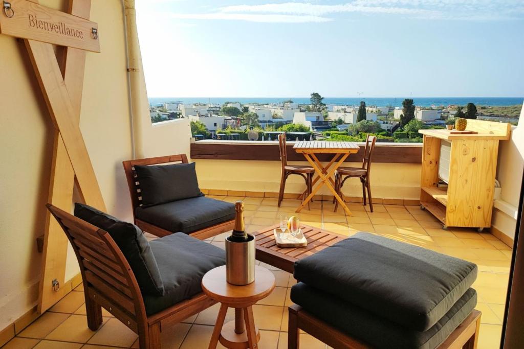 Cap d' Agde Naturist Port Nature 566 photo 1