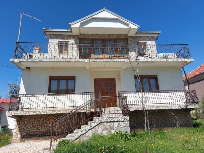 Prespa`s Balcony Guesthouse photo 4