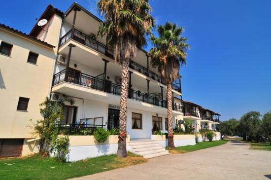 Hotel Coral photo 1