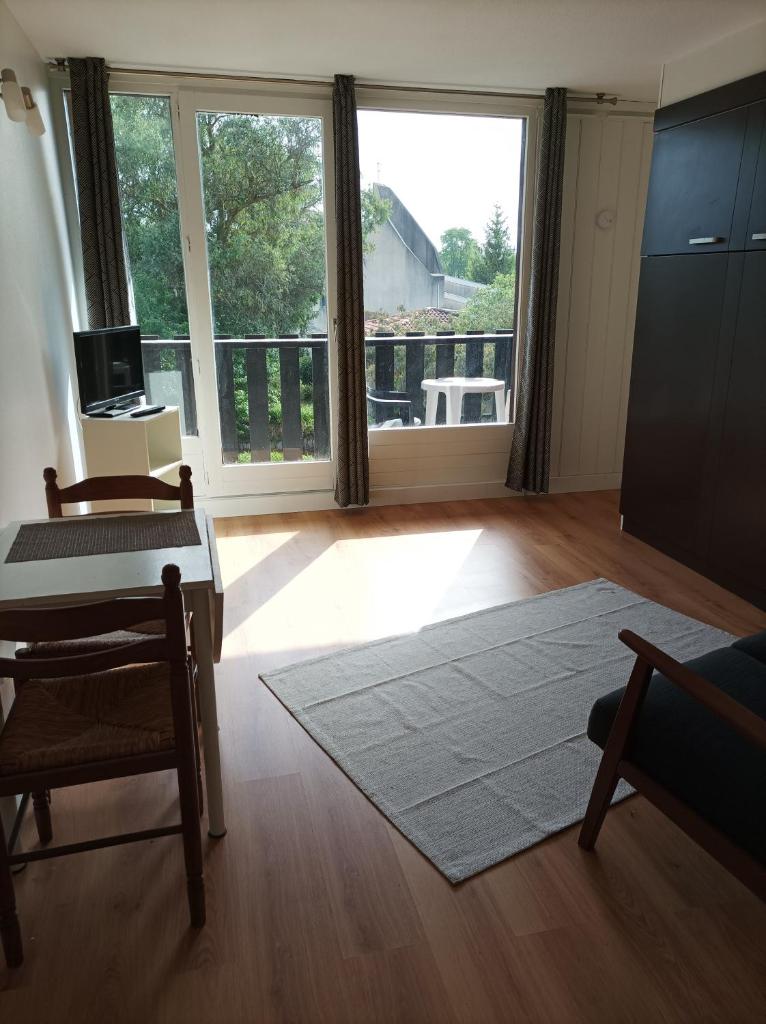 Studio tout confort au bord du lac d'Estey