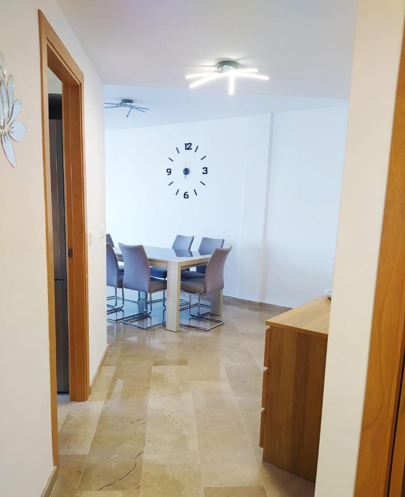 Apartamento en sol, Ador photo 1