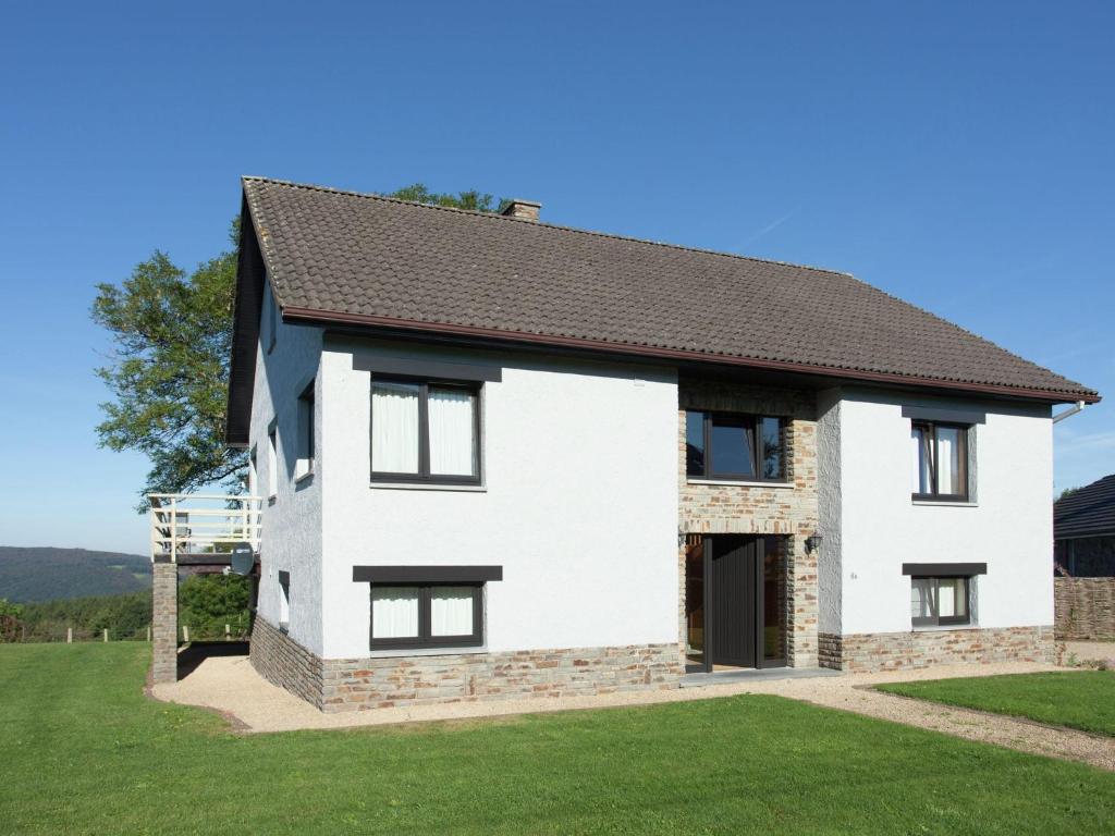 Vintage Villa with Private Garden in Rendeux photo 4