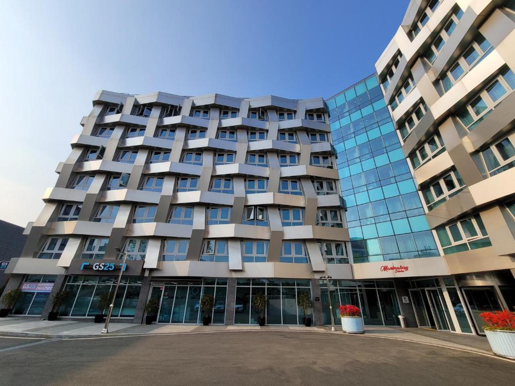 Chungchoho Best Hotel