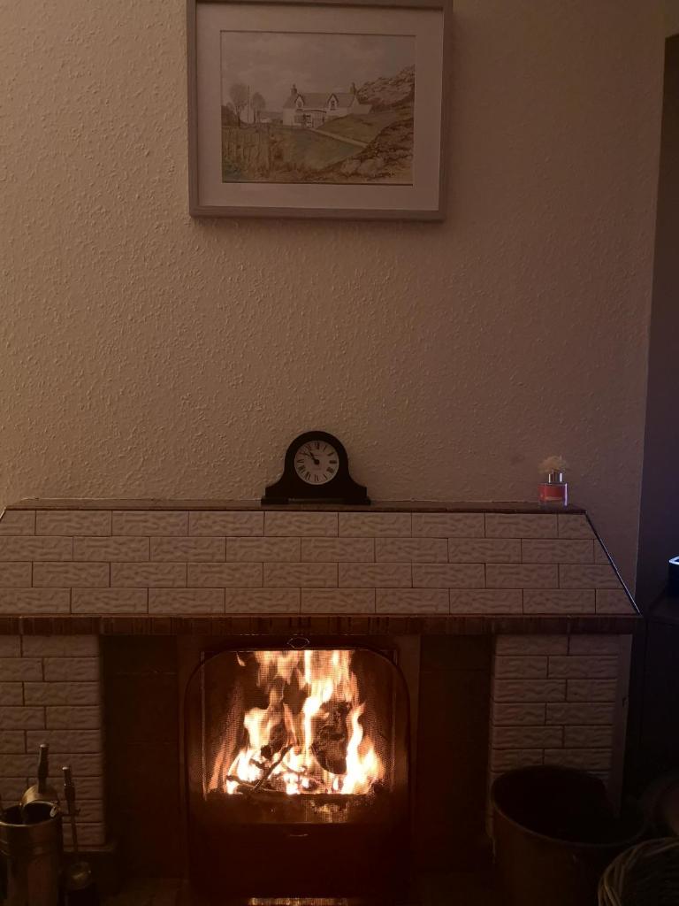 Achloist Holiday Cottage - Tap to explore photos