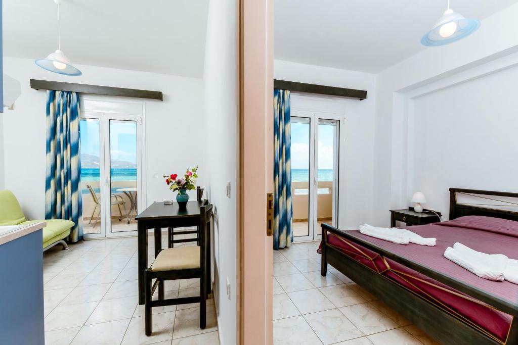 Asterina Seaside Apartments photo 2