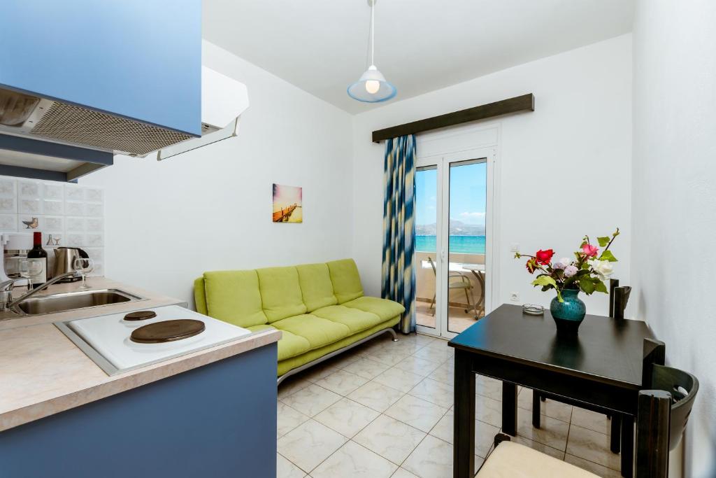 Asterina Seaside Apartments photo 3