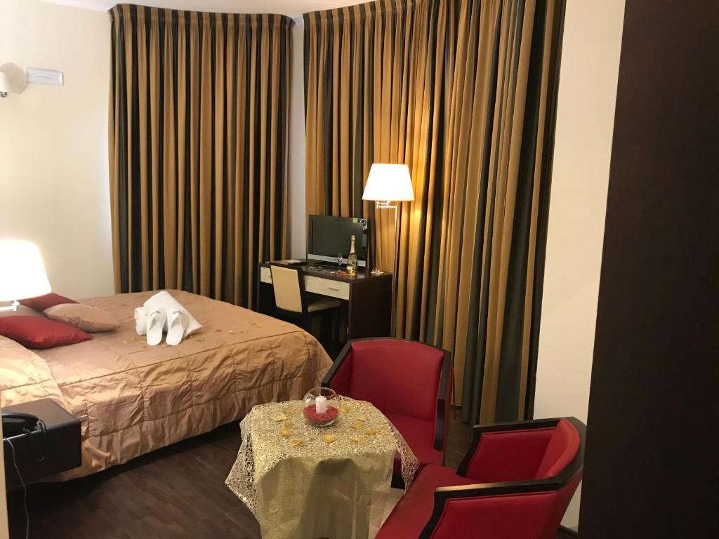 Gullo Hotel photo 1