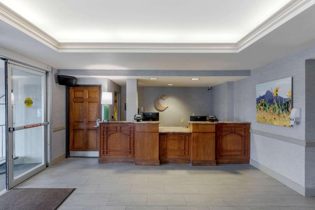Comfort Inn & Suites Boulder photo 1