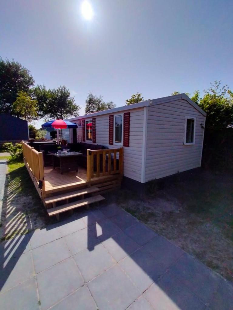 BJ Chalets - Robbengat 68 - Gezellige, kindvriendelijke chalet op vakantiepark Lauwersoog! Vroege incheck!