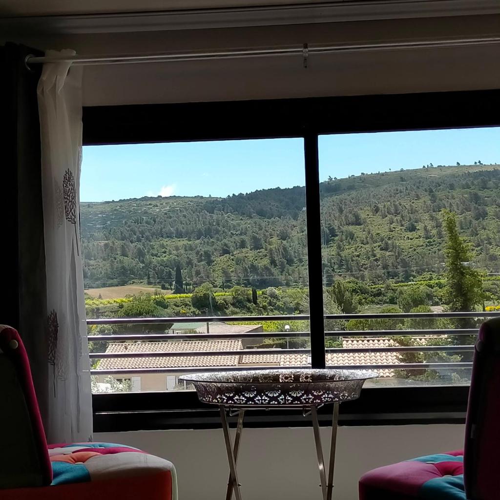 Alaric Lodge: gîte champêtre avec parking privé. photo 1