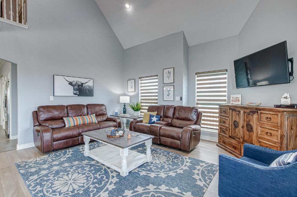 Summer Getaway Specials! Front Row Views - Tiki Bar - Playground - Fenced Yard photo 3