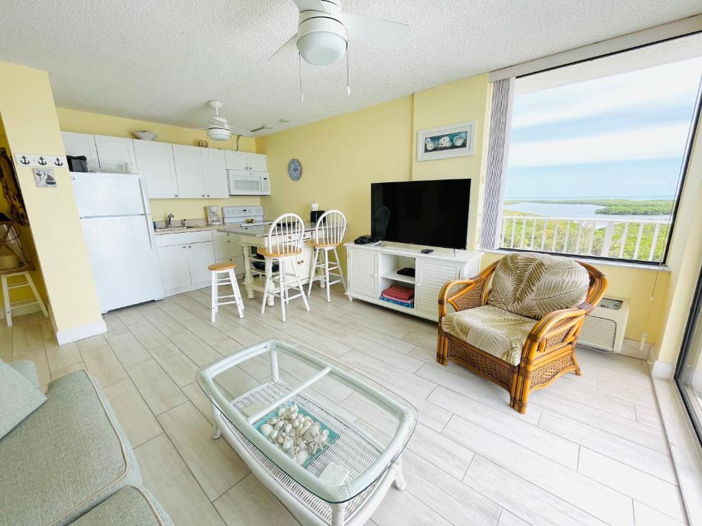 #902 Lovers Key Beach Club photo 1