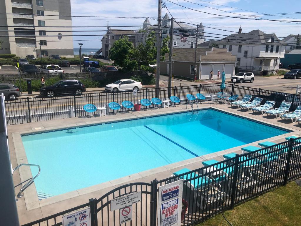 Executive Motel image