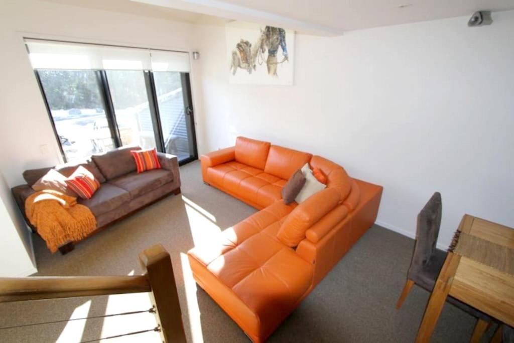 Angala 1 Lovely Woodridge 2-Bedroom Apartment photo 1