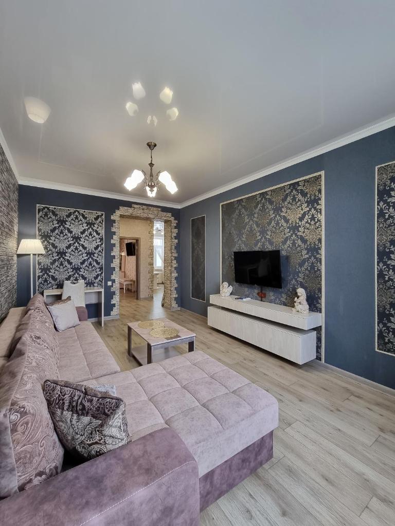 2x SuperLUX Arbat Chehova-Kirova 55