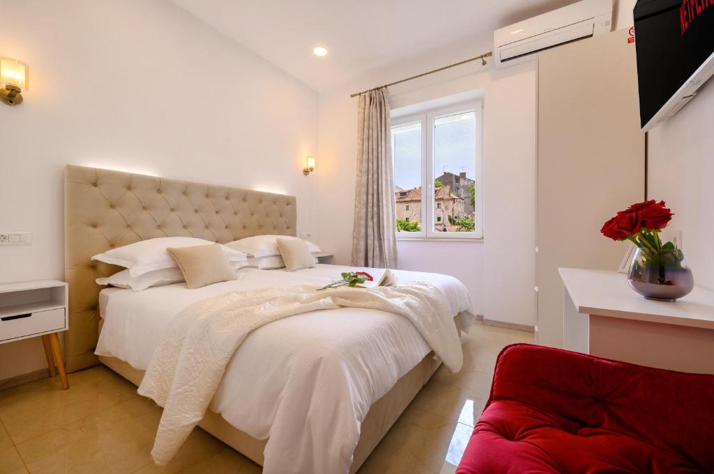 Summer breeze luxury rooms photo 2