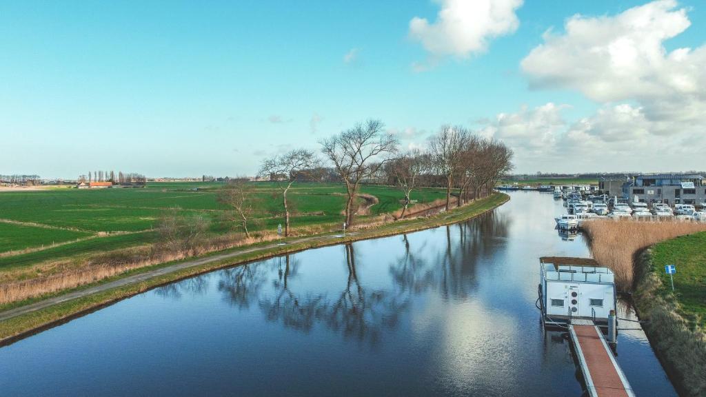 Homeboat Glamping photo 4